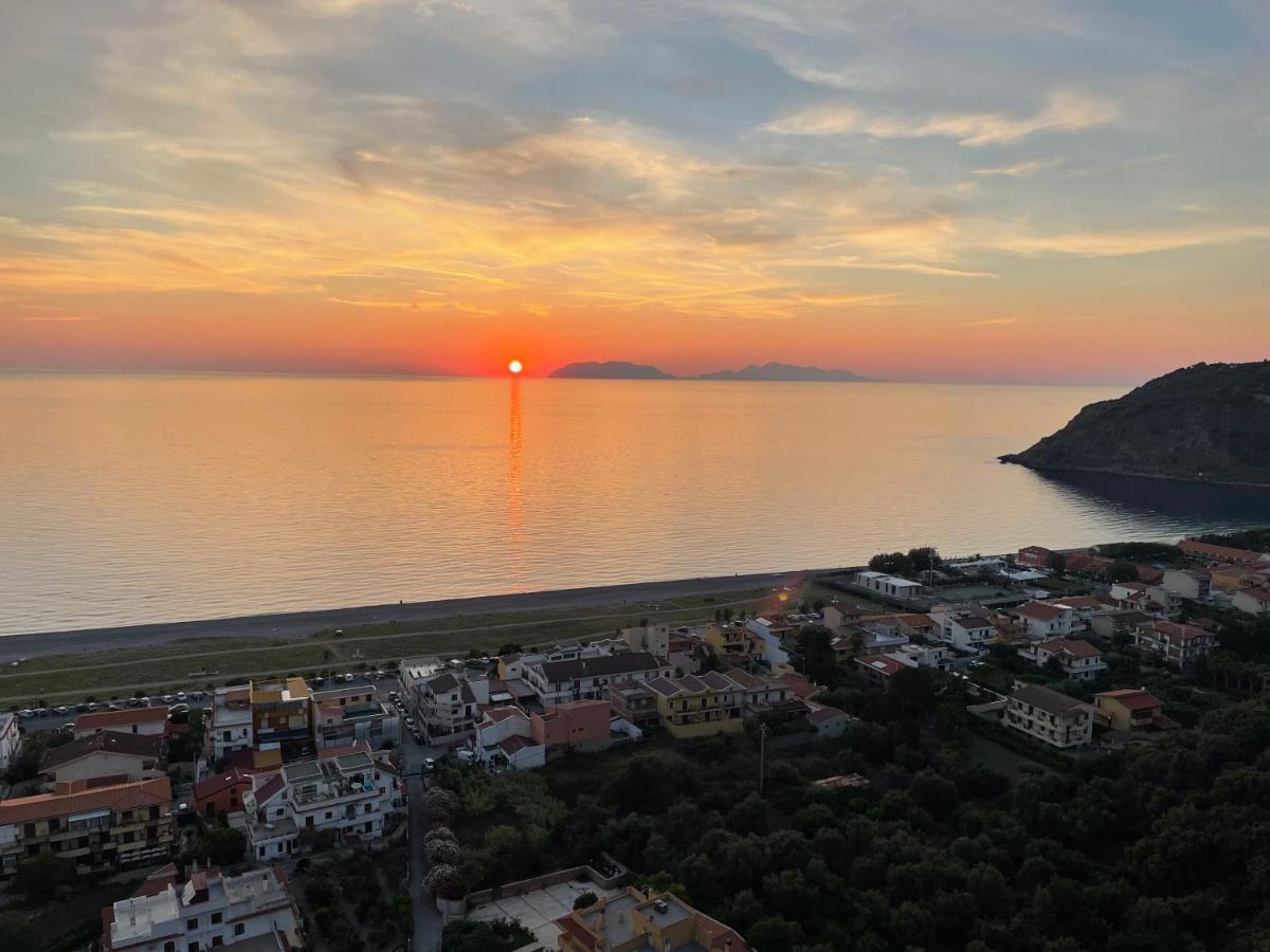 I Mezzanini Di Palazzo Bonaccorsi Appartement Milazzo Buitenkant foto